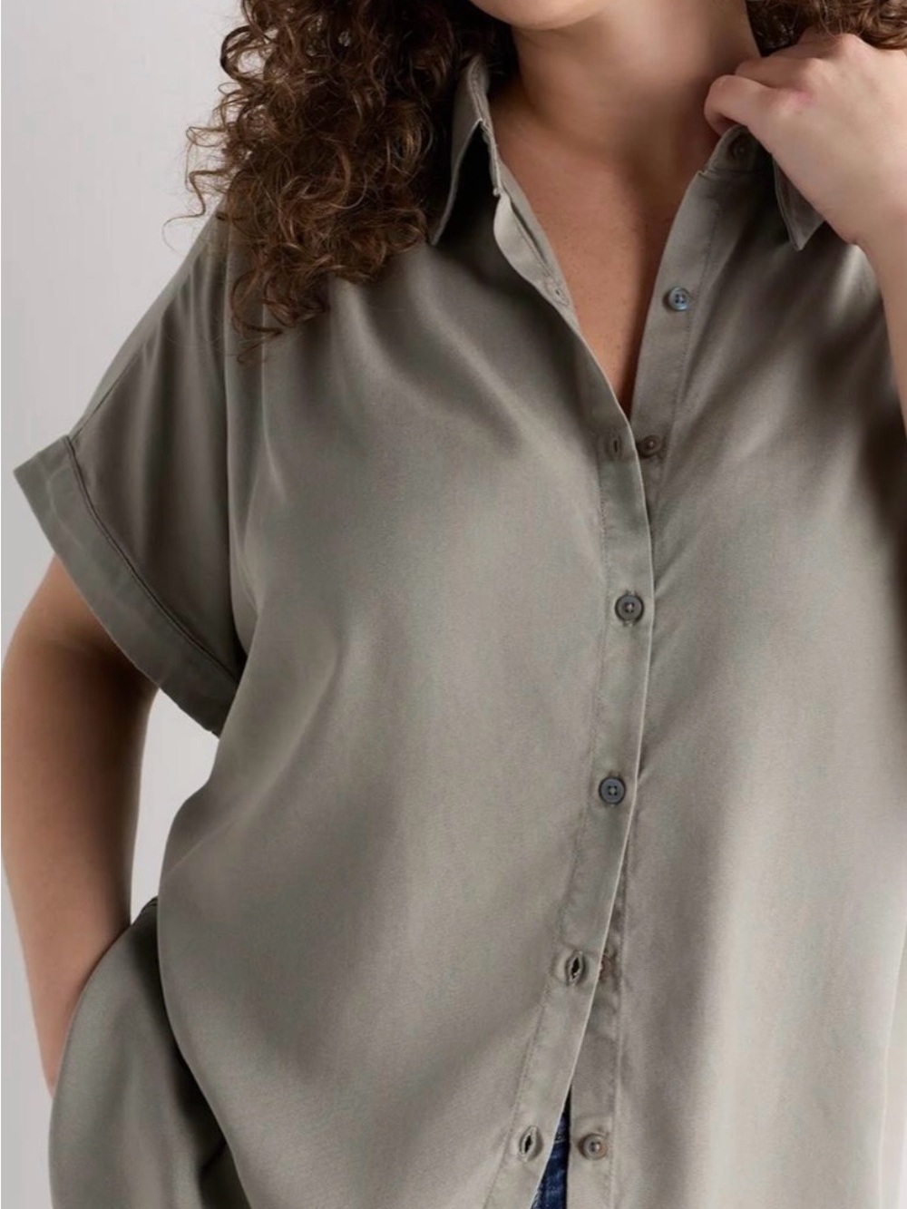 Quince Olive Short-Sleeve Button-Down Shirt